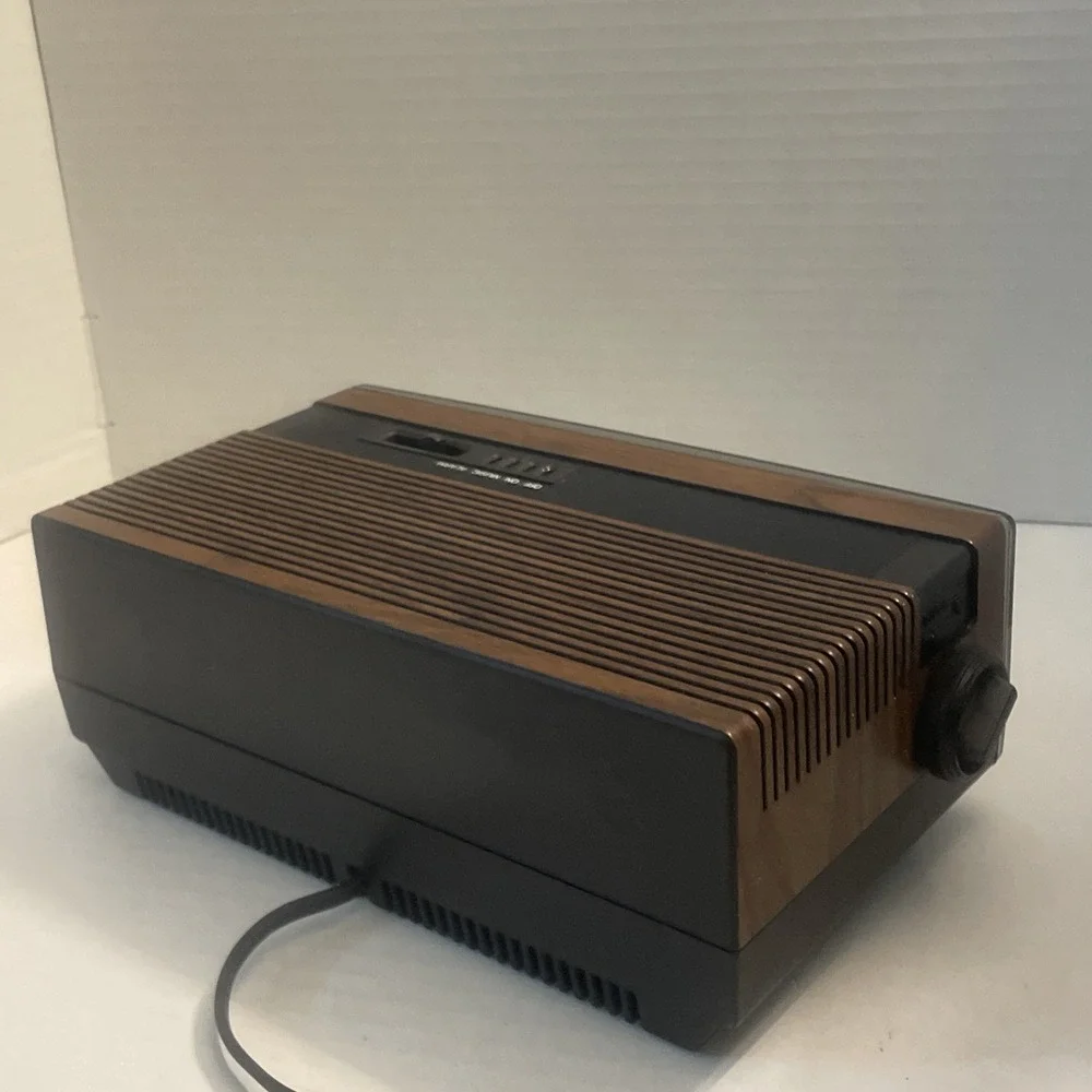 Vintage 1984 General Electric Flip Clock Radio‎ Alarm Clock 7-4305F WORKING